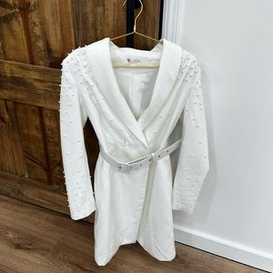 White blazer with pearl accents from Shop Impressions Boutique! Fits TTS.
